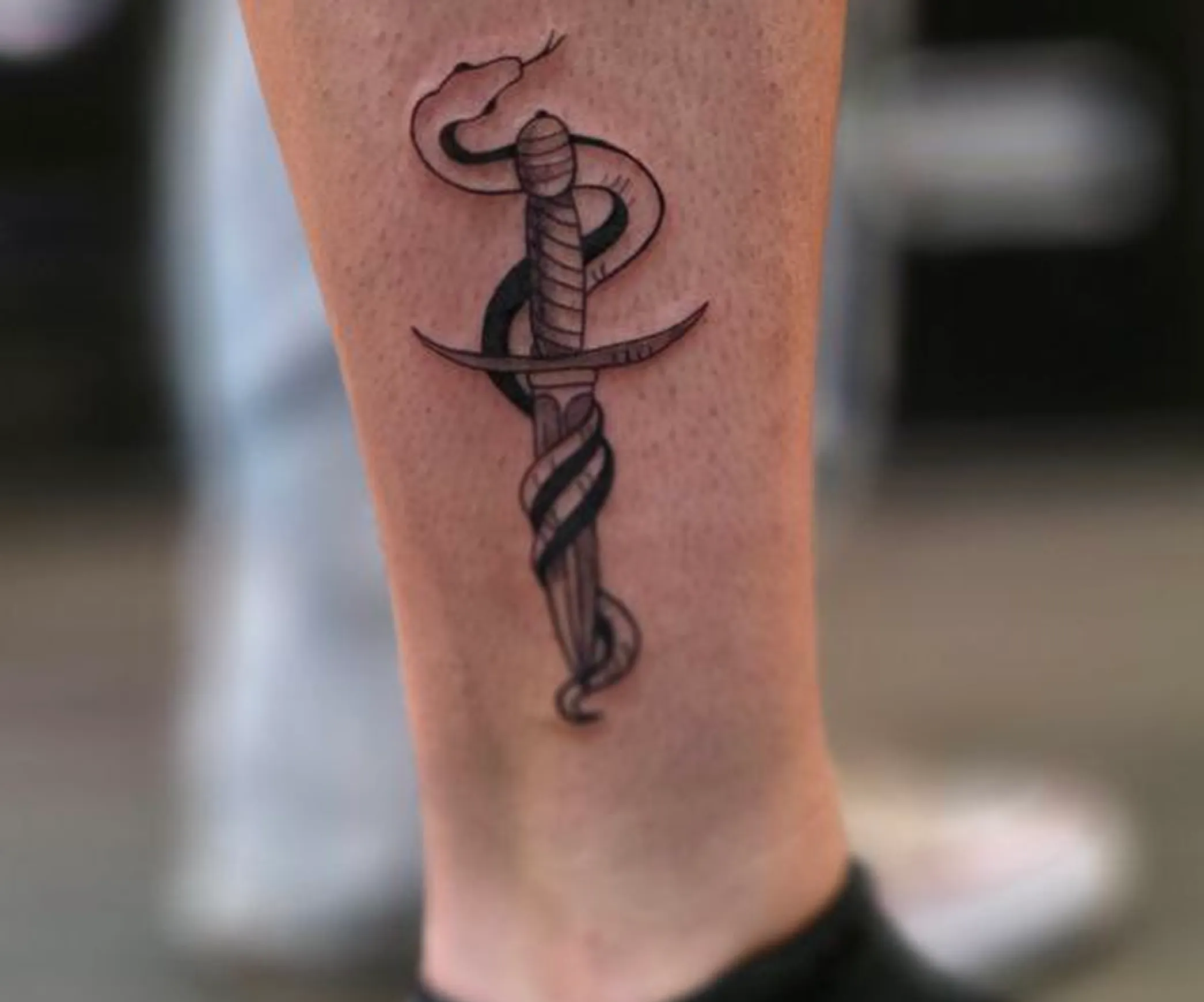 Chromatic Linear Flow