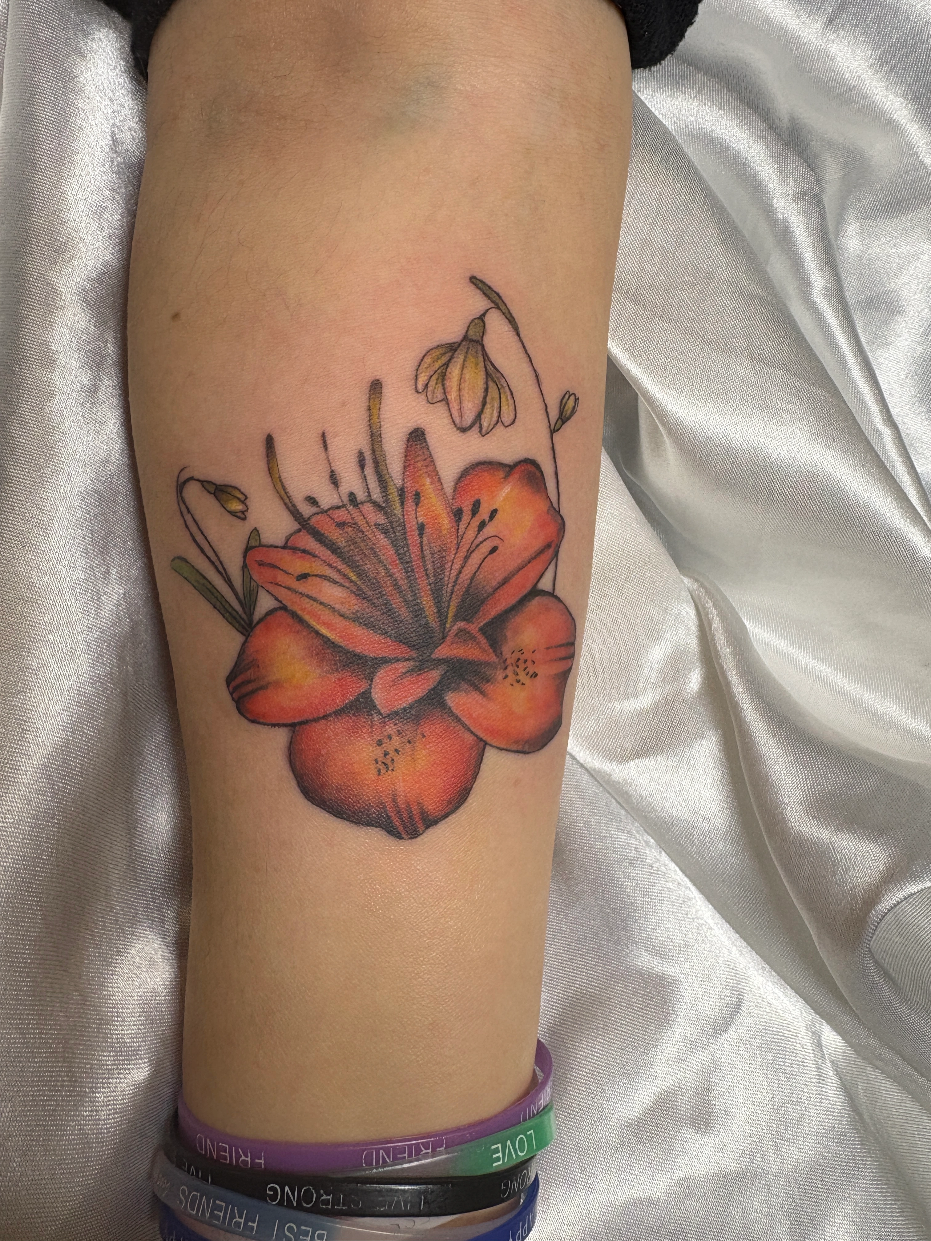 Fine Line Mandala Accent